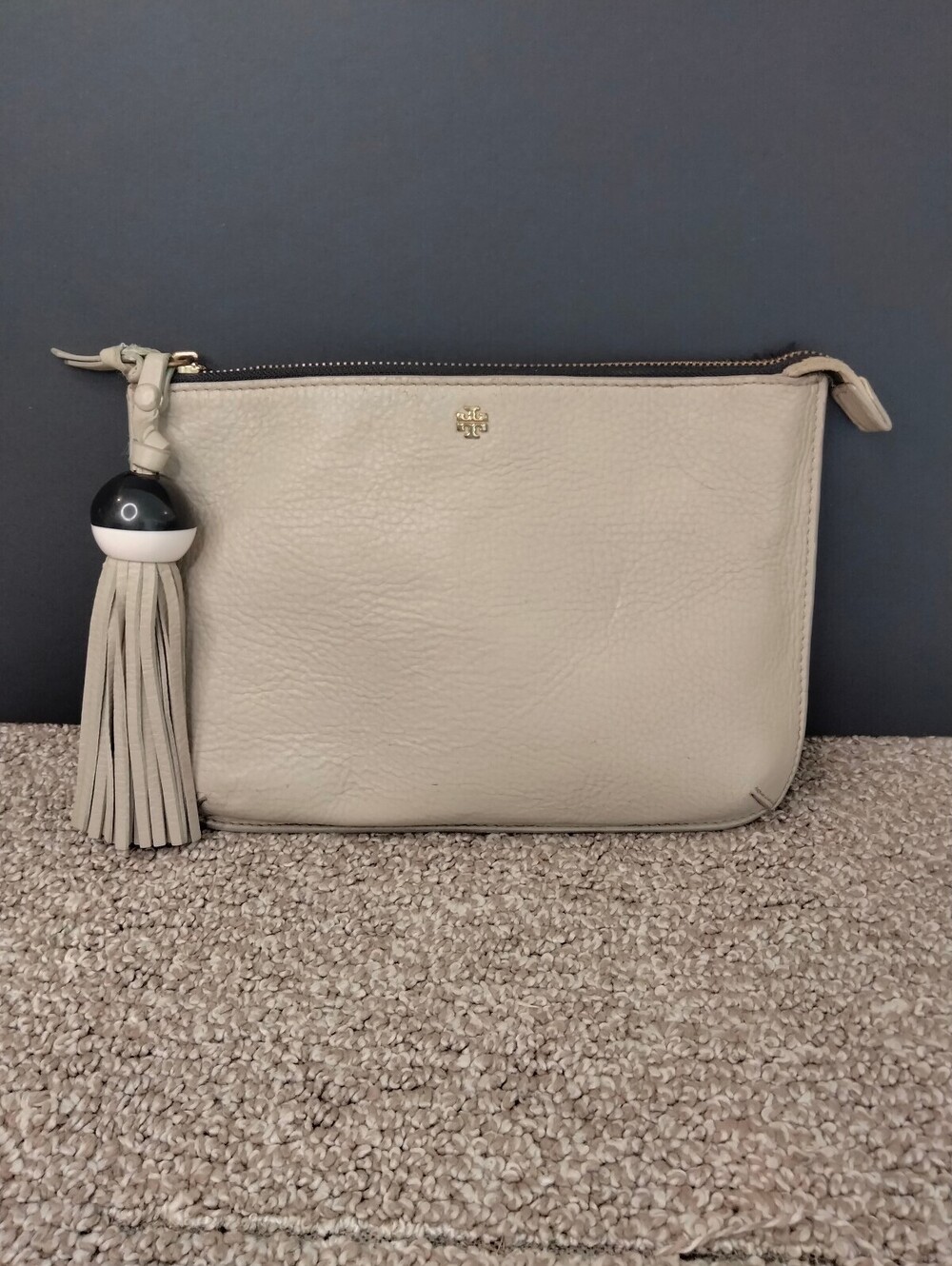 Tory Burch Clay Pebbled Leather Crossbody Clutch Bag Leather Tassel